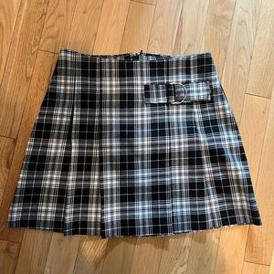 Plaid Mini Skirt w/ Buckle
